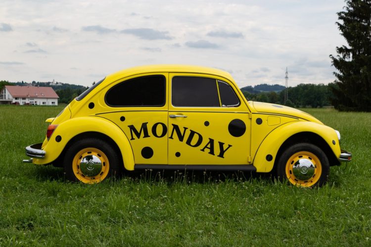 senin-monday-750x500